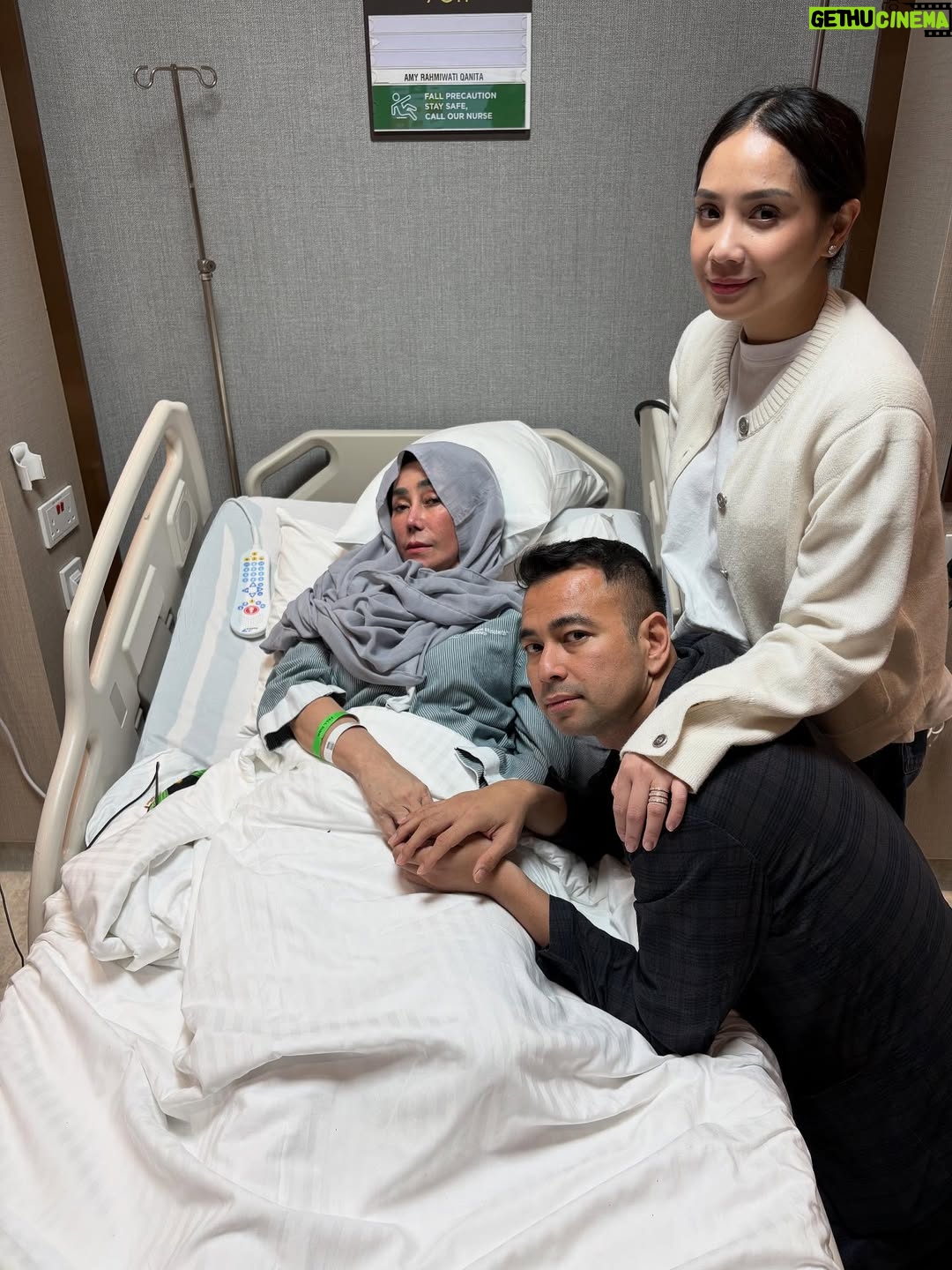 Nagita Slavina - 1 Million Likes - Mohon doa untuk Mama tercinta yang akan menjalani operasi besok/lusa. Semoga diberikan kesehatan, kelancaran, dan ketenangan hati ❤️ Semoga kita semua selalu dalam rahmat dan lindungan Allah SWT. Aamiin 🙏🥹 Love u You Mom 😘🥹