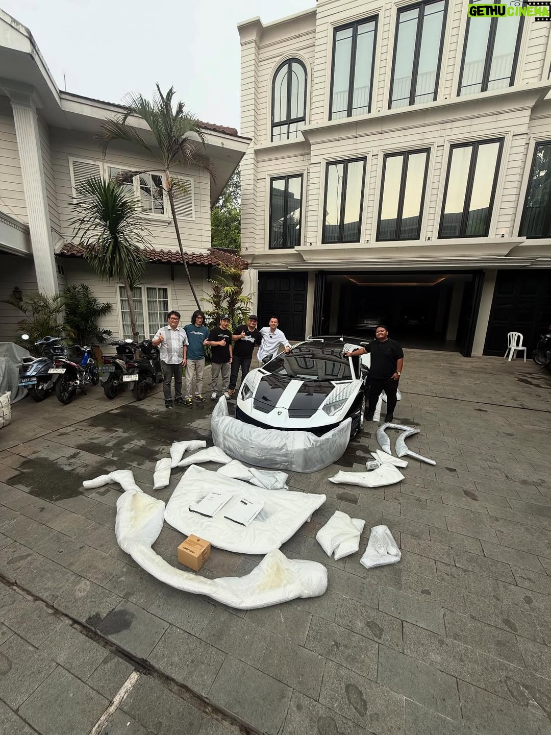 Nagita Slavina - 746.7K Likes - This is it!!!

Liberty Walk Aventador for @indonesiamodificationexpo 2025! Selain mobil 1:1, bakal ada rilisan 1:64 juga sampai juma 10-12 Oct nanti di ICE-BSD

Build by: @retouchproautowerkz @nmaa_ind @raindyigas @abcacoating