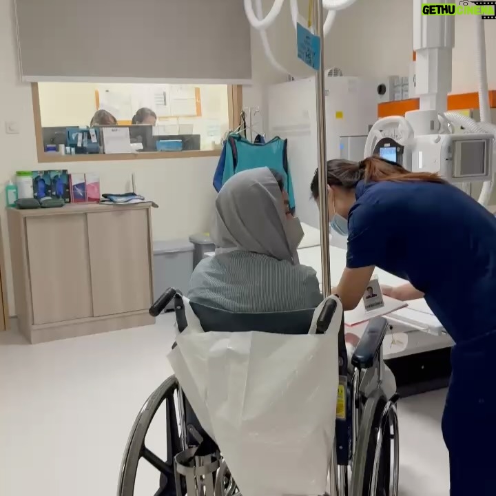 Nagita Slavina - 485.4K Likes - Papa, meski engkau tiada, aku janji sebagai anak lelaki satu-satunya akan menjaga mama dan keluarga kita. Doakan aku agar kuat, agar bisa terus meneruskan cinta dan tanggung jawabmu ❤️🙏
Mama pasti bisa kembali sehat , kita akan jaga Orang Tua sekuat tenaga kita selama mereka masih "ada" , apalagi untuk seoarang " IBU " , karena ibu kita adalah keramat untuk kami sebagai anak .... Hanya Doa IBU yang pasti tembus ke "Langit" 🥹😭
Teruntuk orang tua kita yang sudah pergi meninggalkan kita hanya doa yg bisa tertuang dari kami anak"nya ...
Ya Rabb, ampunilah dosanya, lapangkan kuburnya, muliakan tempatnya. Jadikan aku anak yang mampu meneruskan amal baiknya, sebagai bekal abadi untuk mereka ... 
Selagi orang tua masih ada, berikanlah waktu, perhatian, tenaga, dan kasih sayang terbaik kita. Jangan tunggu sampai terlambat, karena penyesalan tak akan pernah bisa menghidupkan kembali waktu yang sudah hilang
Selagi orang tua masih ada, berikanlah waktu, perhatian, tenaga, dan kasih sayang terbaik kita. Jangan tunggu sampai terlambat, karena penyesalan tak akan pernah bisa menghidupkan kembali waktu yang sudah hilang .... 🥹😭❤️🙏
Semangat Mama @amy_r_qanita , Alhamdulilah Mama sudah berangsur membaik dan terimakasih atas perhatian ,doanya smua yang sudah mendoakan 🙏