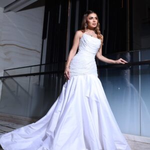 Naglaa Badr Instagram - Don't dream your life,
Live your dream ✨️
Photo credit @soma_photography19 😍😍❤️❤️
Fashion designer @yasminehawa
Jewellery @mydiamondegypt
Makeup @asmaa_makeupp
Hairstyle @alsagheersalons @mr.bishoo
@joyawards
@gea_saudi