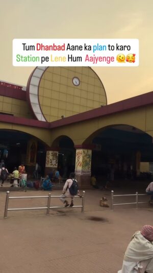Najul Sheikh Instagram - Me to My long distance family & friends Kab aa rhe ho Dhanbad 👍🏻
.
.
.
#dhanbad #jharkhand #reel #bebo_1331 #reels #foryou #reel #jharkhand #instagram #trend #station #dhanbad station
