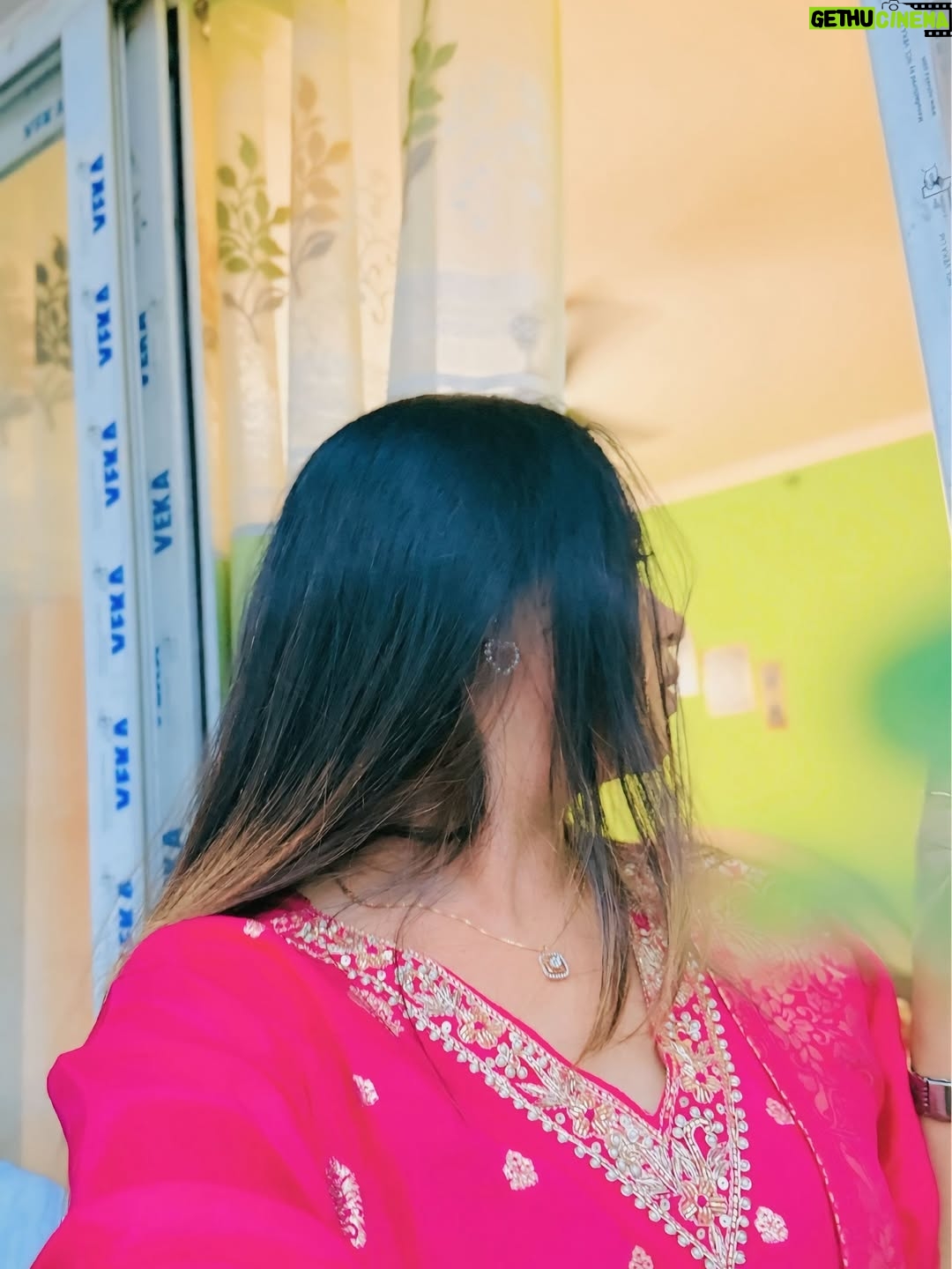 Najul Sheikh - 3 Likes - Radha gori gori 🥰
.
.
.
.
.
#photo #trend #viralphoto #instadaily #instagram #instapic #insstapost #radhagorigori #radha