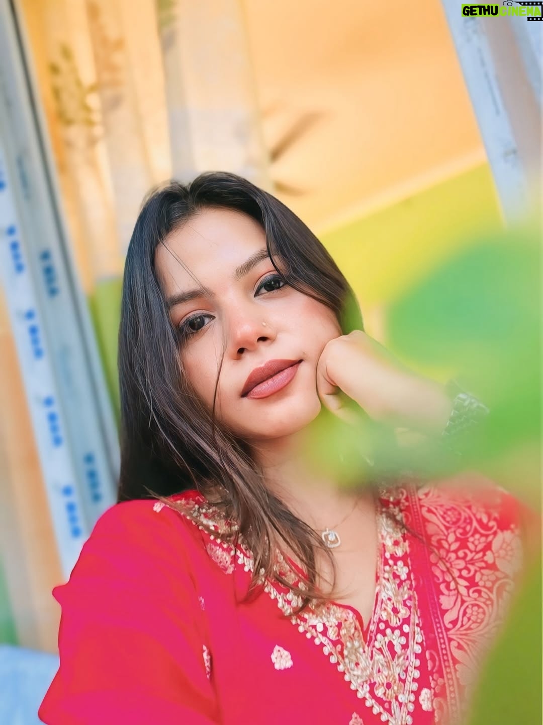 Najul Sheikh - 3 Likes - Radha gori gori 🥰
.
.
.
.
.
#photo #trend #viralphoto #instadaily #instagram #instapic #insstapost #radhagorigori #radha