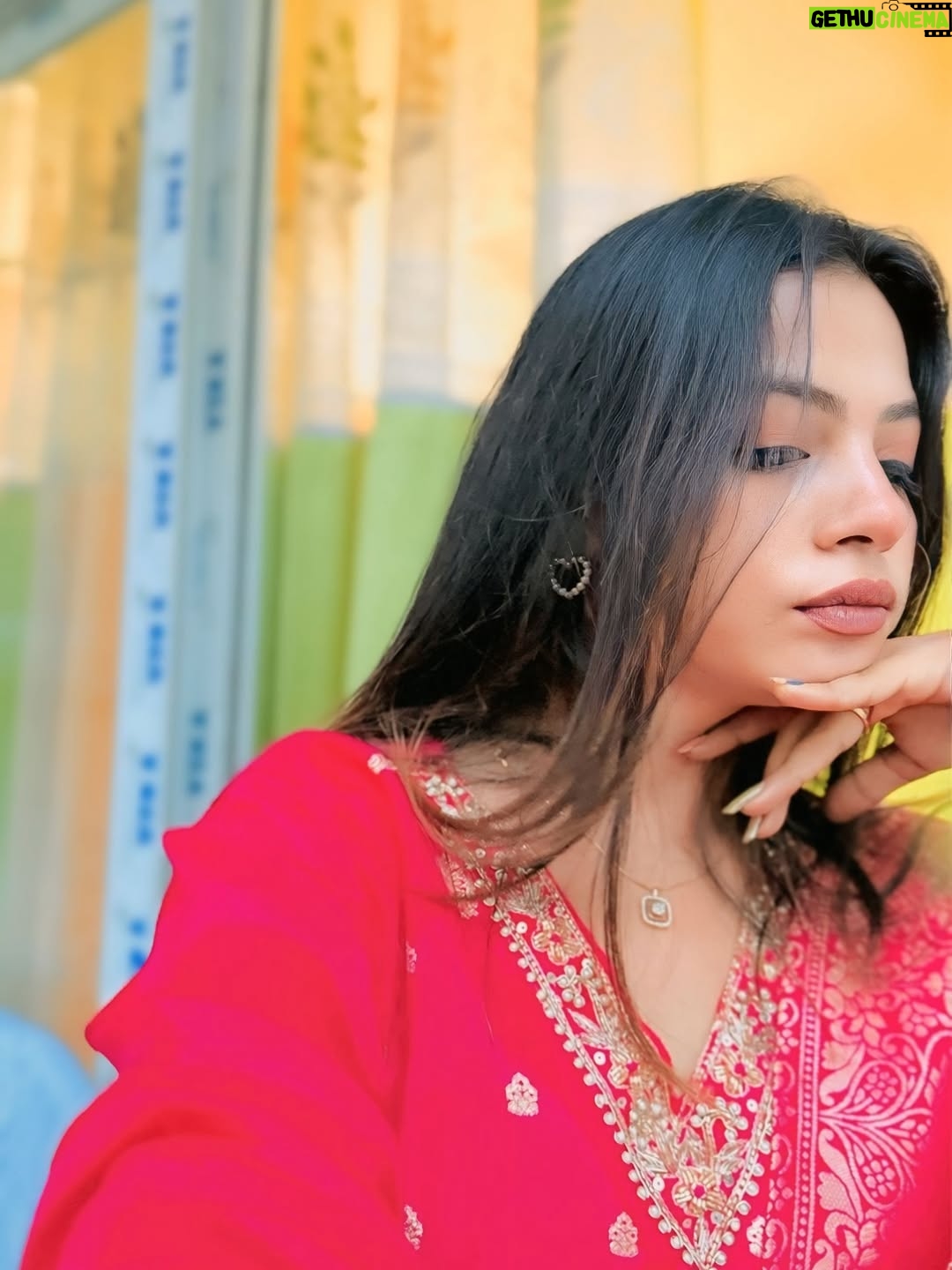 Najul Sheikh - 3 Likes - Radha gori gori 🥰
.
.
.
.
.
#photo #trend #viralphoto #instadaily #instagram #instapic #insstapost #radhagorigori #radha
