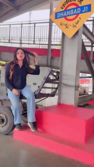 Najul Sheikh Instagram - Or Aap kahan se belong krte ho 🤭
.
.
.
.
#dhanbad #bebo_1331 #jharkhand #reels #india #foryou #reelsinstagram #trend #dhanbad