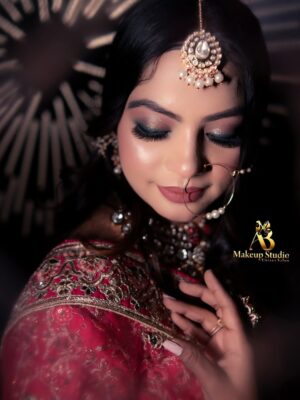 Najul Sheikh Instagram - DHANBAD A.B MAKEUP STUDIO & ACADEMY & PHUSRO . CHARMING SALON & ACADEMY
.
Makeup by - @abmakeupstudio2 & @_charming_salon_
jewellery from- @dare.to.dazzle21
photographer- @abhijeet_kashyap91
Location:- Add. New tech,grand 3,main road,saraidhela ,dhanbad
mob no.9006710107
30% off in course
Smoothening and keratin 50% off
30%off on makeup booking
#dhanbad #insta #makeupbyabmakeupstudio #bebo_1331 #jharkhand #insgram #hdmakeupartist