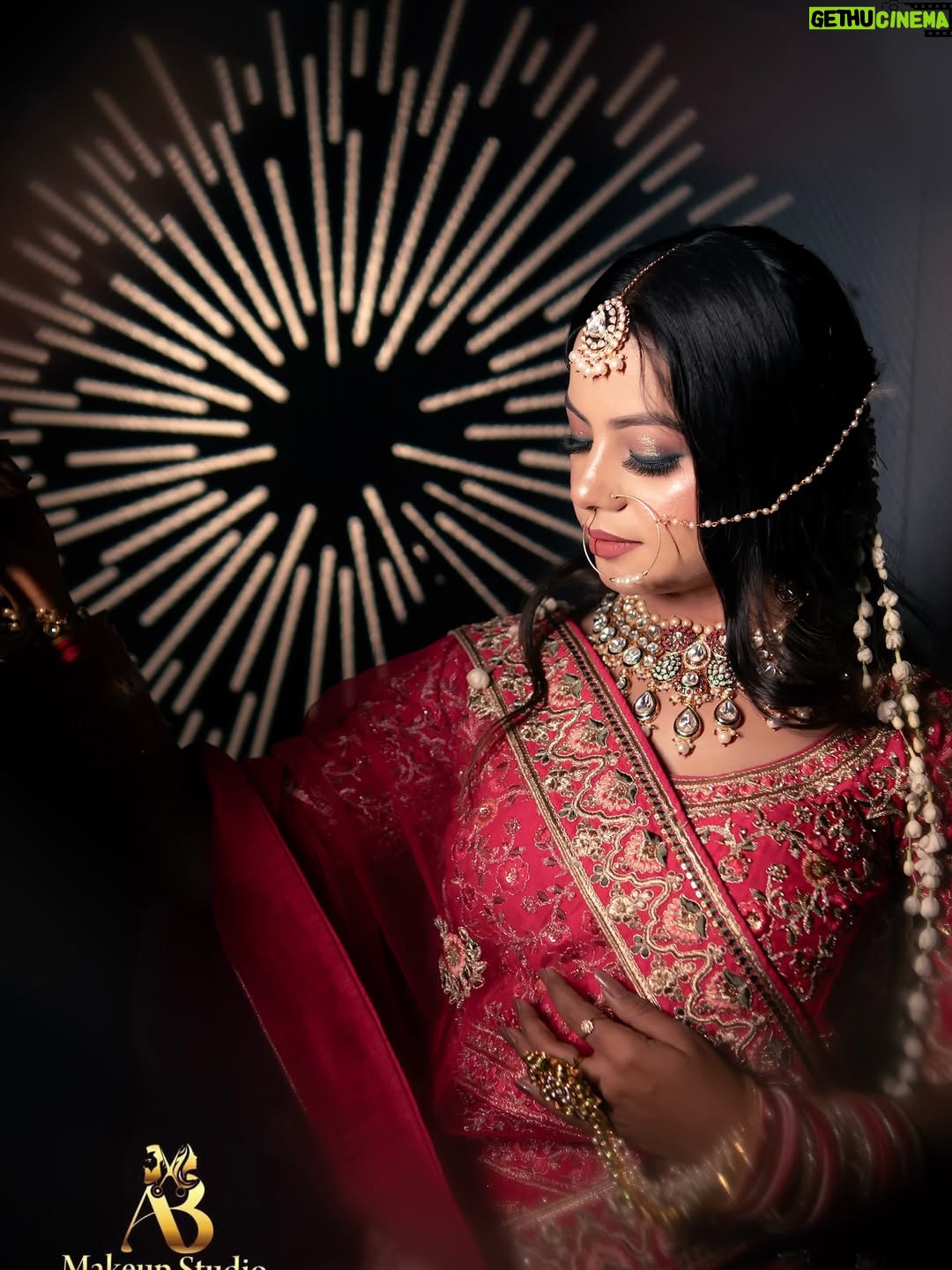 Najul Sheikh - 3 Likes - DHANBAD A.B MAKEUP STUDIO & ACADEMY & PHUSRO . CHARMING SALON & ACADEMY 
.
Makeup by -  @abmakeupstudio2 & @_charming_salon_ 
jewellery from- @dare.to.dazzle21 
photographer-  @abhijeet_kashyap91 
Location:- Add. New tech,grand 3,main road,saraidhela ,dhanbad
mob no.9006710107
30% off in course 
Smoothening and keratin 50% off
30%off on makeup booking
#dhanbad #insta #makeupbyabmakeupstudio #bebo_1331 #jharkhand #insgram #hdmakeupartist