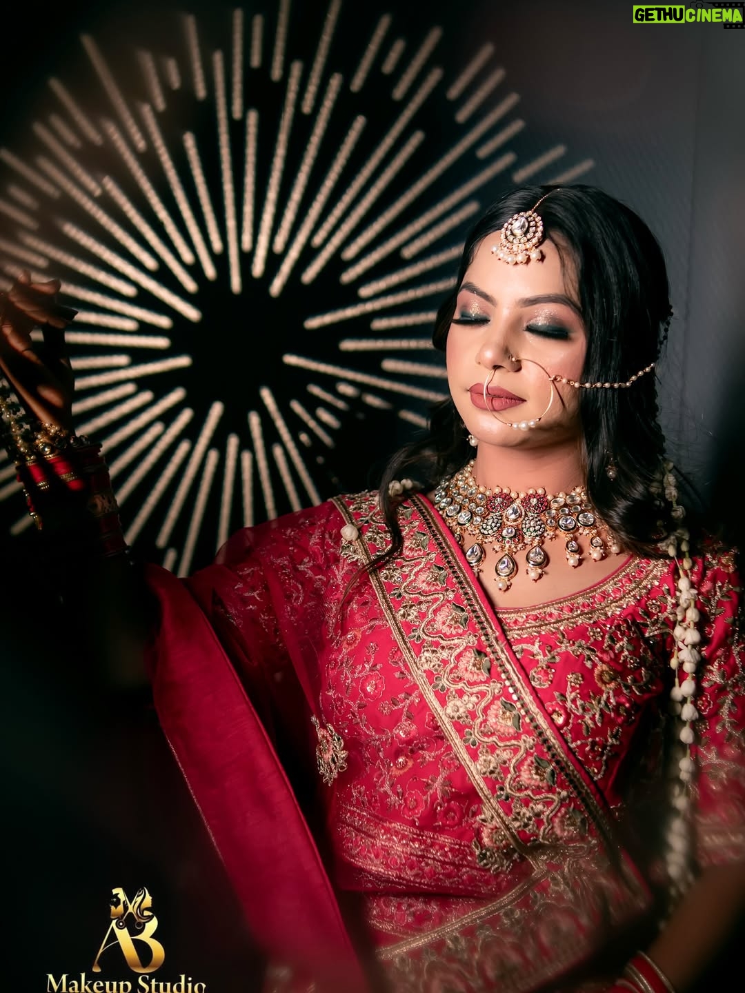Najul Sheikh - 3 Likes - DHANBAD A.B MAKEUP STUDIO & ACADEMY & PHUSRO . CHARMING SALON & ACADEMY 
.
Makeup by -  @abmakeupstudio2 & @_charming_salon_ 
jewellery from- @dare.to.dazzle21 
photographer-  @abhijeet_kashyap91 
Location:- Add. New tech,grand 3,main road,saraidhela ,dhanbad
mob no.9006710107
30% off in course 
Smoothening and keratin 50% off
30%off on makeup booking
#dhanbad #insta #makeupbyabmakeupstudio #bebo_1331 #jharkhand #insgram #hdmakeupartist