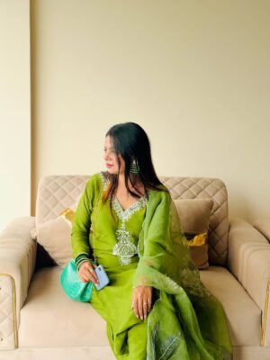 Najul Sheikh Instagram - 💚
.
.
.
#photos #dhanbad #sawan #instagram #trend #foryou #foryoupage