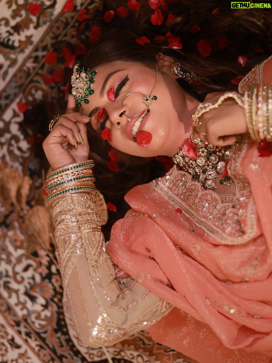 Najul Sheikh - 847 Likes - Be the best version of yourself only at Simran Sajal Makeup Studio & Academy ! 
📍Chandra Arcade , Dhaiya , Dhanbad . 
Makeup - @makeupstudiobysimransajal25 
Outfit - @the_blushingbrides 
Shot by - @abhivoxstudio 
Jewellery- @simmithebeautyhub 
📱 8800267908
.
.
#muslimbride #bridalmakeup #pakistanibridalmakeup #simransajalmakeup #dhanbadmakeupartist #makeup #dhanbad #pakistanibride #nikahmakeup #walimamakeup #dulhan #pakistanidress #pakistanisuit #bebo_1331 #photo #viral #instapic #instaviral #instagram #trend #trendingsongs #trending #viralpost2025 #song #gumsumgumsum 
Bridal makeup in Dhanbad , makeup artist Dhanbad , Dhanbad , best makeup artist in Dhanbad , Muslim bridal makeup