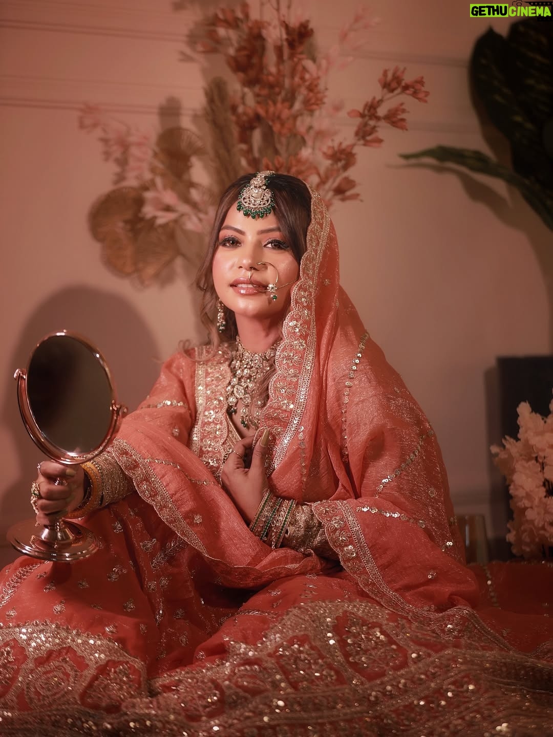 Najul Sheikh - 847 Likes - Be the best version of yourself only at Simran Sajal Makeup Studio & Academy ! 
📍Chandra Arcade , Dhaiya , Dhanbad . 
Makeup - @makeupstudiobysimransajal25 
Outfit - @the_blushingbrides 
Shot by - @abhivoxstudio 
Jewellery- @simmithebeautyhub 
📱 8800267908
.
.
#muslimbride #bridalmakeup #pakistanibridalmakeup #simransajalmakeup #dhanbadmakeupartist #makeup #dhanbad #pakistanibride #nikahmakeup #walimamakeup #dulhan #pakistanidress #pakistanisuit #bebo_1331 #photo #viral #instapic #instaviral #instagram #trend #trendingsongs #trending #viralpost2025 #song #gumsumgumsum 
Bridal makeup in Dhanbad , makeup artist Dhanbad , Dhanbad , best makeup artist in Dhanbad , Muslim bridal makeup