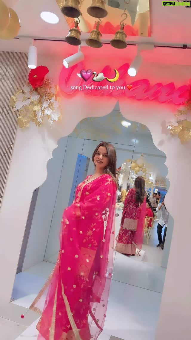 Najul Sheikh - 3 Likes - kise Dedicate krna chahoge ye song
.
.
.
.
.
Dress from:- @theodhani_ 
.
#dhanbad #bebo_1331 #jharkhand #reel #foryou #reelsinstagram #foryou #trend #odhani #najul #jharkhand