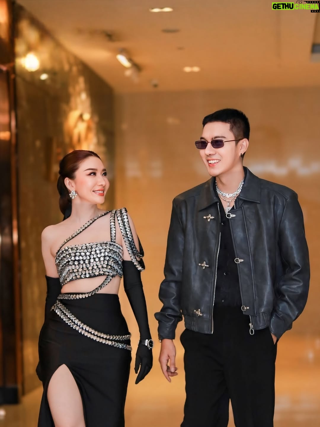 Nan Su Yati Soe - 2.4K Likes - Black #couple#voyah #lauching 🖤