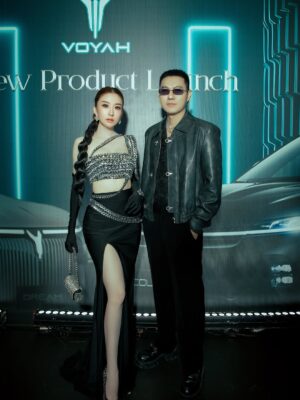 Nan Su Yati Soe Instagram - Black #couple#voyah #lauching 🖤