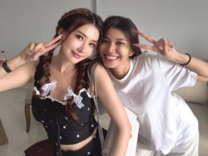 Nan Su Yati Soe Instagram - #holiday #homeparty #chitchat #friends #friends