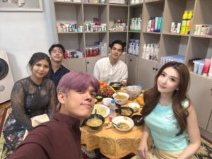 Nan Su Yati Soe Instagram - #ဘုရားဖူး🙏 #friends