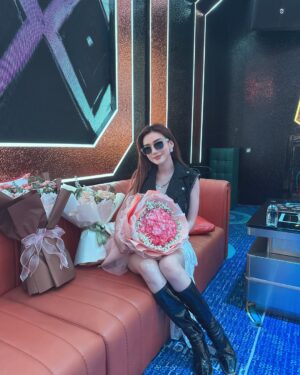 Nan Su Yati Soe Instagram - #kyinetone #show #thankyou ❤️🎉🎊🎈#. #dior #hublot #cpschaps