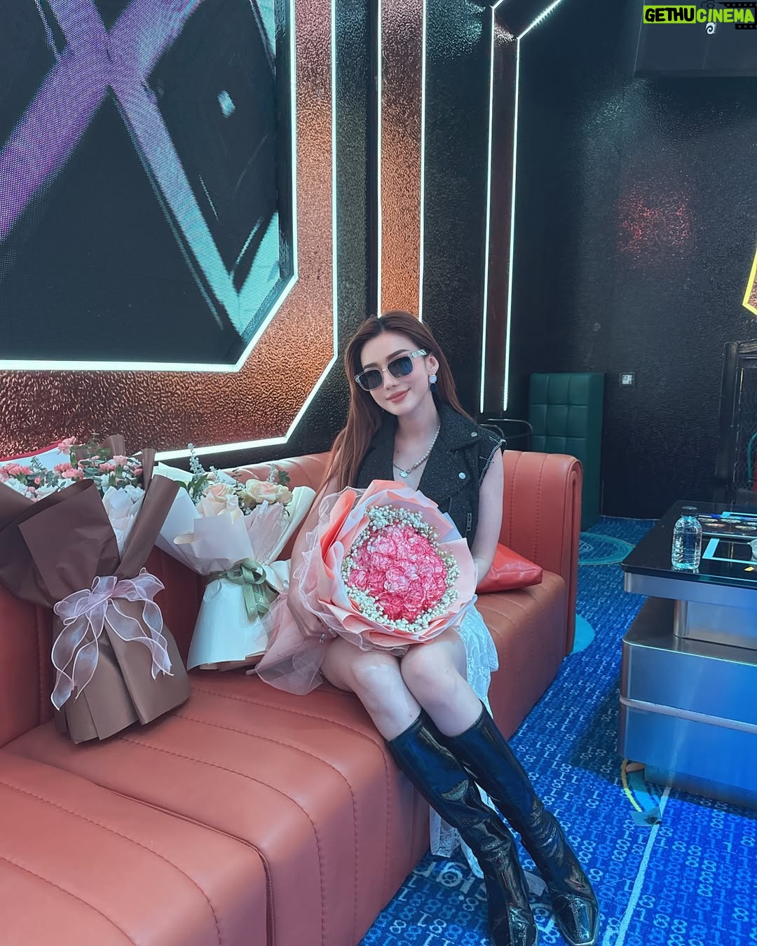 Nan Su Yati Soe - 1.5K Likes - #kyinetone #show #thankyou ❤️🎉🎊🎈#. #dior #hublot #cpschaps