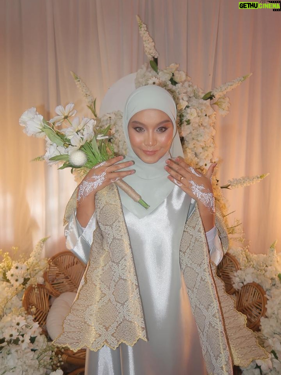 Nana Mahazan - 4K Likes - Congratulations adik.. So happy for you 🤍🤍 Sorry i couldn’t make it today 😩 Kakak doakan yang baik baik utk adik and semoga Allah pelihara sehingga ke jinjang pelamin dan ke syurga.. 😘 i see you tomorrow..