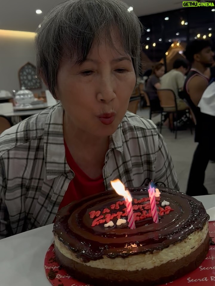 Nana Mahazan - 2.1K Likes - A quick (but oh-so-meaningful) getaway with the people who love you unconditionally, never asking for anything in return.

Celebrated my MIL’s birthday and so happy Mak & Abah joined the fun too… yay! 🥰

Lepas Subuh n bfast tadi terus gerak balik KL sorang-sorang sebab ada event kat Pavilion KL today. Briefing & rehearsal at 11 AM, event starts 5 PM. Let’s gooo! Jumpa sana guysss.. 😘