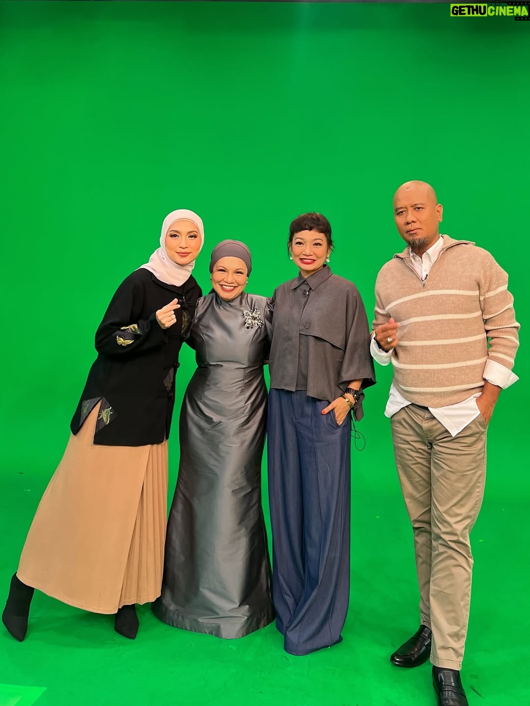 Nana Mahazan - 642 Likes - Sekitar 🩶