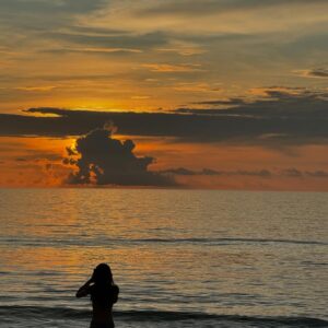 Nana Mirdad Instagram - Phuket journal part 1 ✨ Lots of beach time! 😍
#phuket #thewhitesjournal #husbandandwife #summervibes #beachdestination #thailand