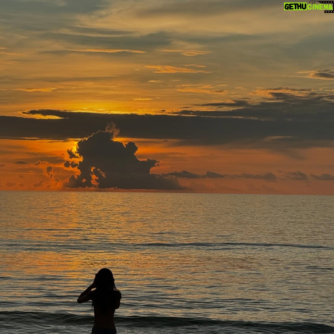 Nana Mirdad - 127.2K Likes - Phuket journal part 1 ✨ Lots of beach time! 😍

#phuket #thewhitesjournal #husbandandwife #summervibes #beachdestination #thailand