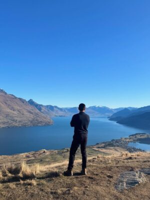 Nana Mirdad Instagram - It's been sunny so it's time to visit the animals 🐐🥳 They are soooo cute! ✨
#newzealand #thewhitesjourney #funthingstodowithkids #winter2025 #mountainscape #mytherapy #beautifulday☀️