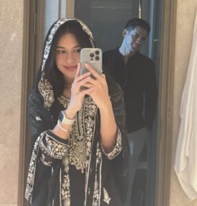 Nana Mirdad Most Liked Photos and Posts