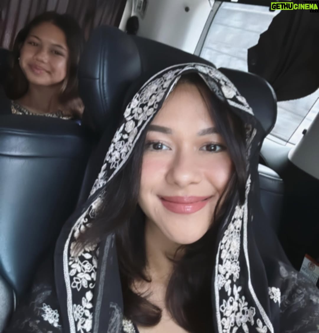 Nana Mirdad - 176.2K Likes - Masih edisi Lebaran di Jakarta. Hari kedua Lebaran kalian muter kemana biasanya ?✨

#eidmubarak #2024 #hometown #jakarta