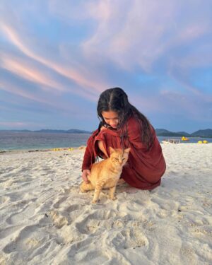 Nana Mirdad Instagram - Phuket journal part 1 ✨ Lots of beach time! 😍
#phuket #thewhitesjournal #husbandandwife #summervibes #beachdestination #thailand