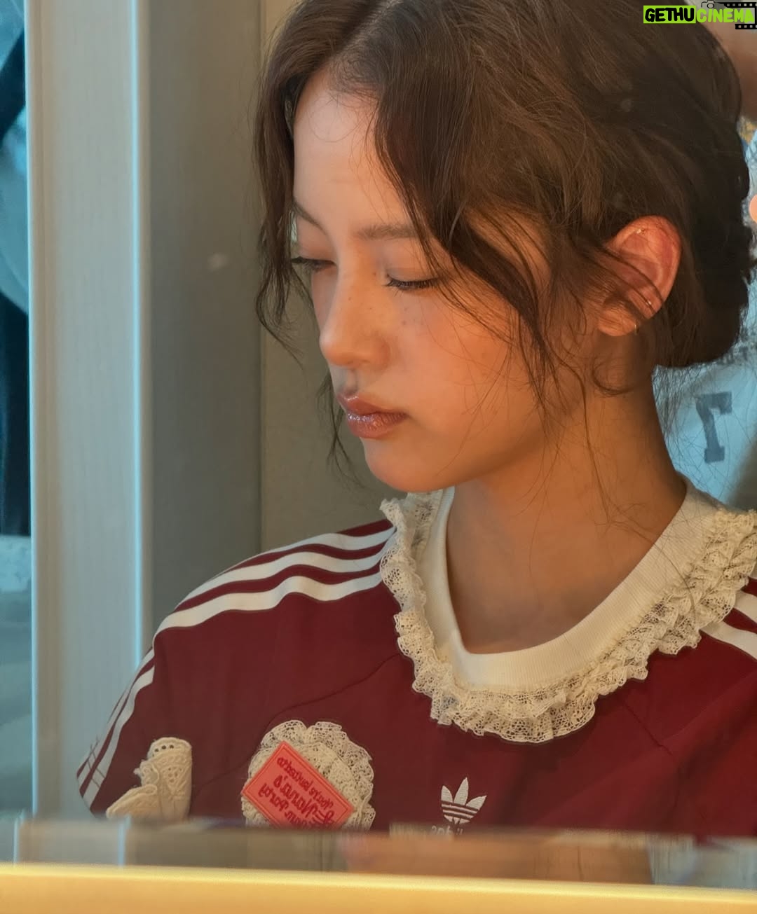 Nana Ou-Yang - 89.8K Likes - 25’
so thankful🍥🧁🍨🍓🎂