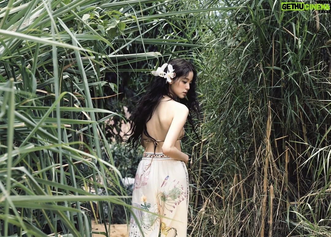 Nana Ou-Yang - 102.9K Likes -   Vogue Vacation part one’ 🏖️