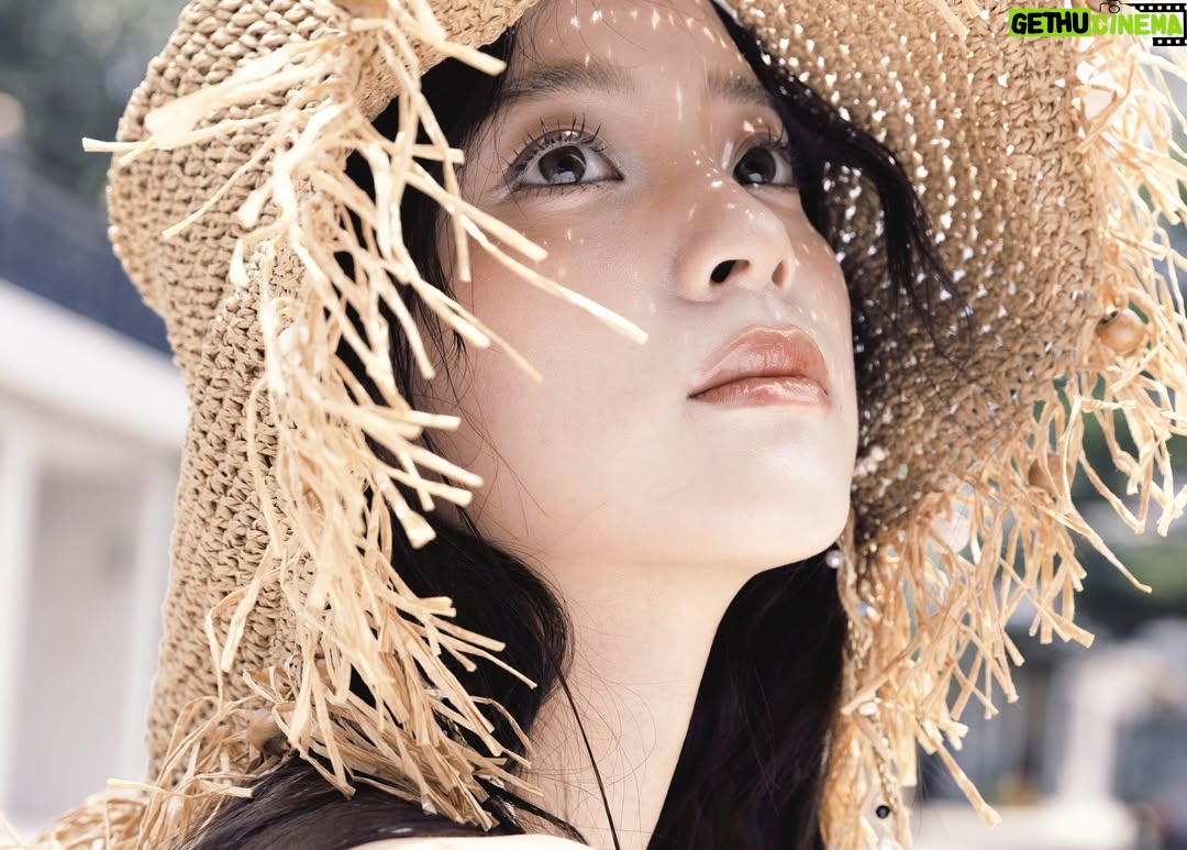 Nana Ou-Yang - 102.9K Likes -   Vogue Vacation part one’ 🏖️