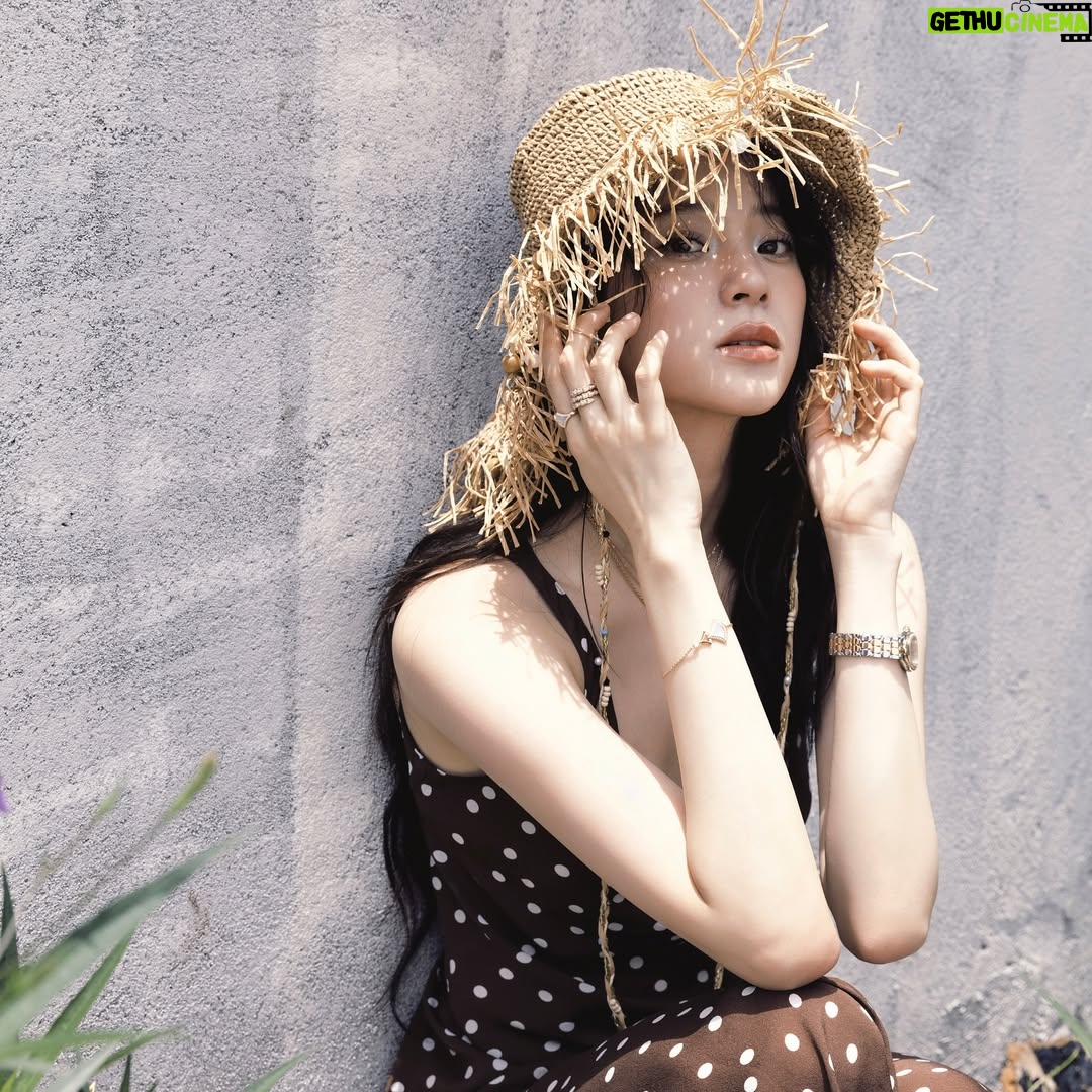 Nana Ou-Yang - 102.9K Likes -   Vogue Vacation part one’ 🏖️