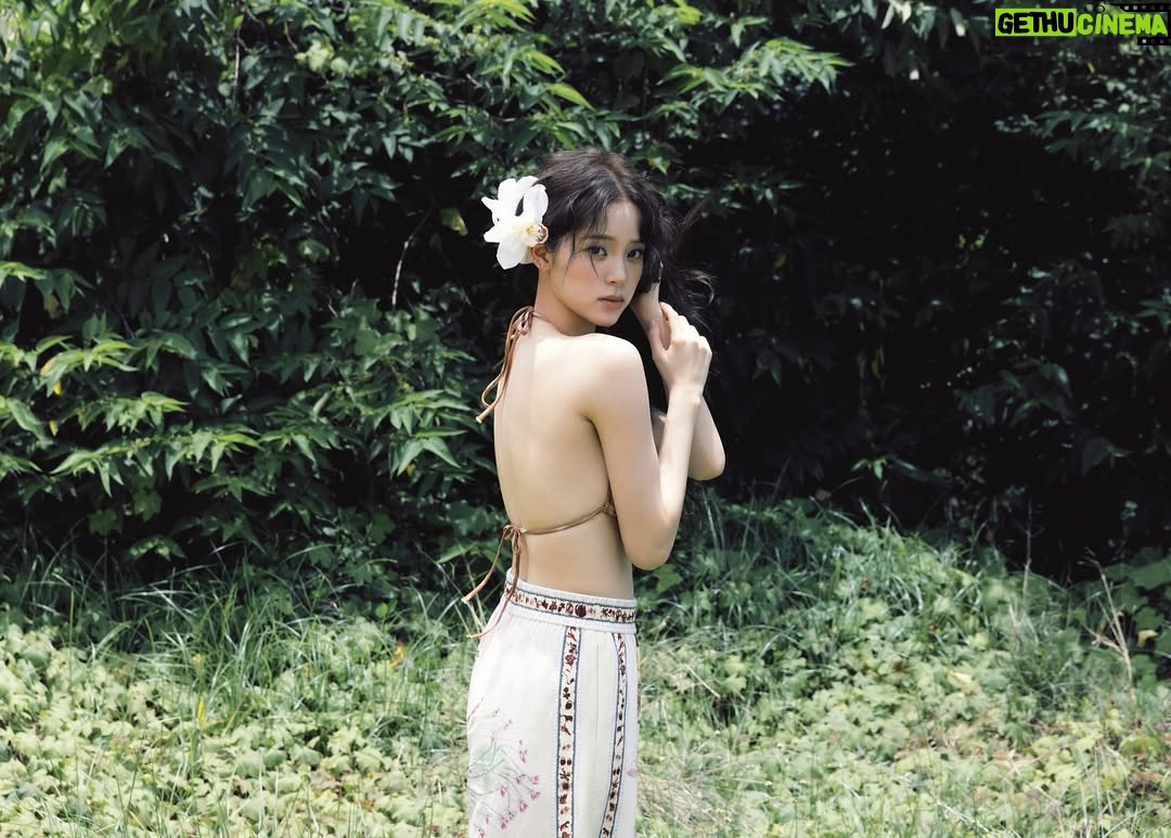 Nana Ou-Yang - 102.9K Likes -   Vogue Vacation part one’ 🏖️