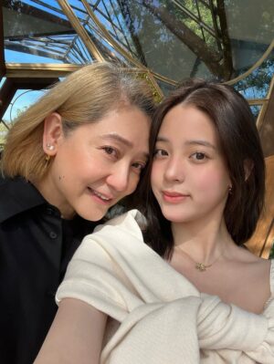Nana Ou-Yang Instagram - happy birthday mama’
thank you for everything🫶🏻🥰
永遠18!身體健康健康健康。