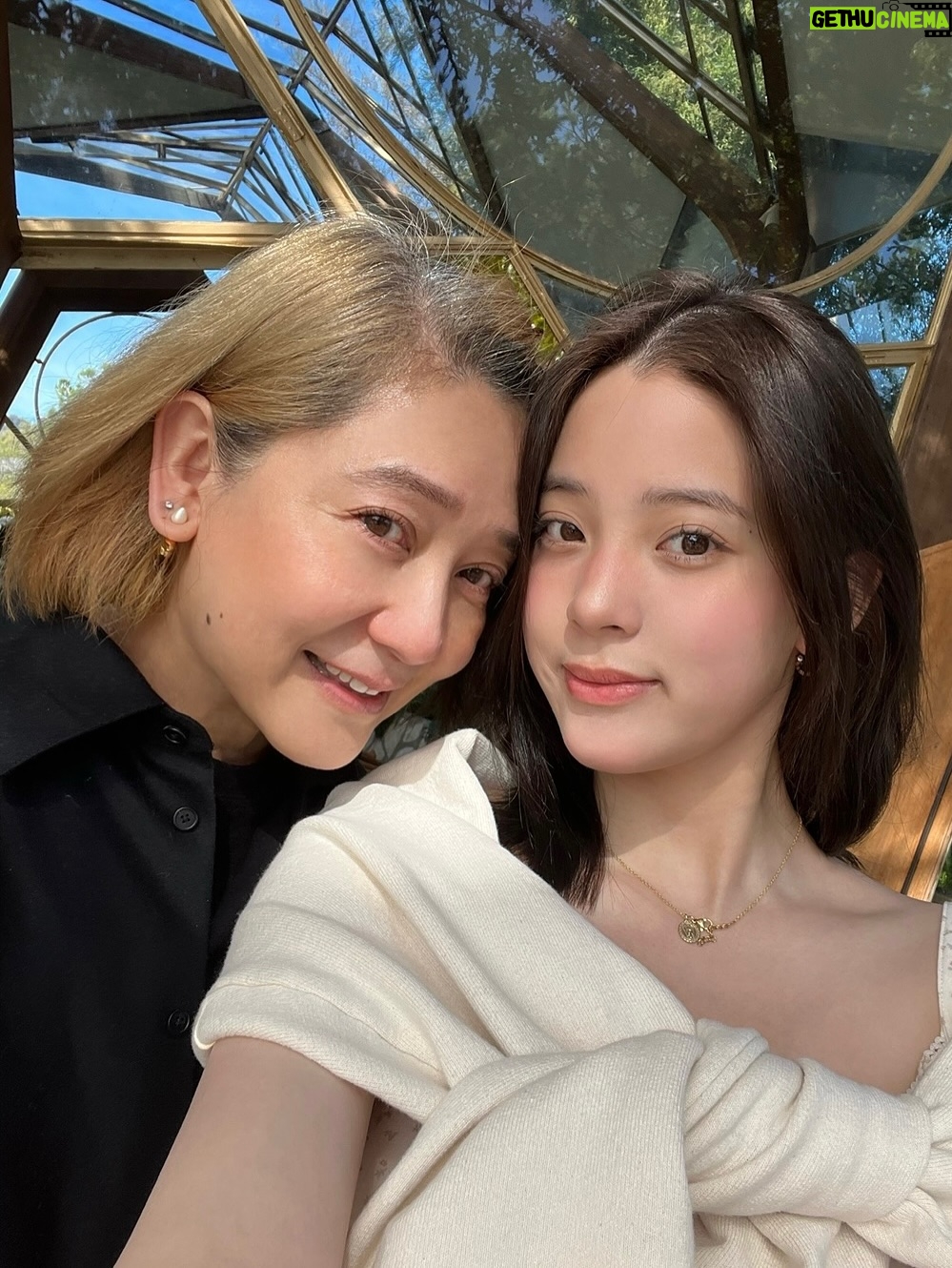 Nana Ou-Yang - 93K Likes -   happy birthday mama’
thank you for everything🫶🏻🥰

永遠18！身體健康健康健康。