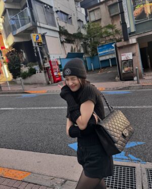 Nancy Jewel McDonie Instagram - Holiday in Tokyo🖤🎄
