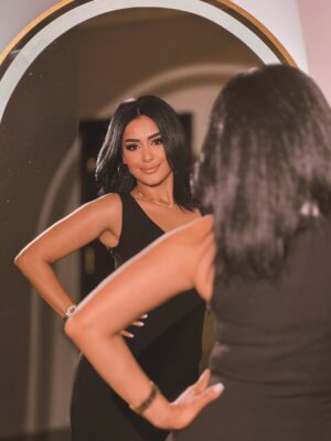 Nancy Salah Instagram - Shine bright like a diamond 💎💋
Maekup by my lovely @aya_elsheriff 💋❤️
Hair by @omar_galal__ 🤍