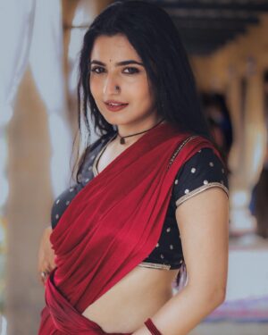 Nandani Sharma Instagram - 🥀 oo ree choreee 🤭
#nandu512