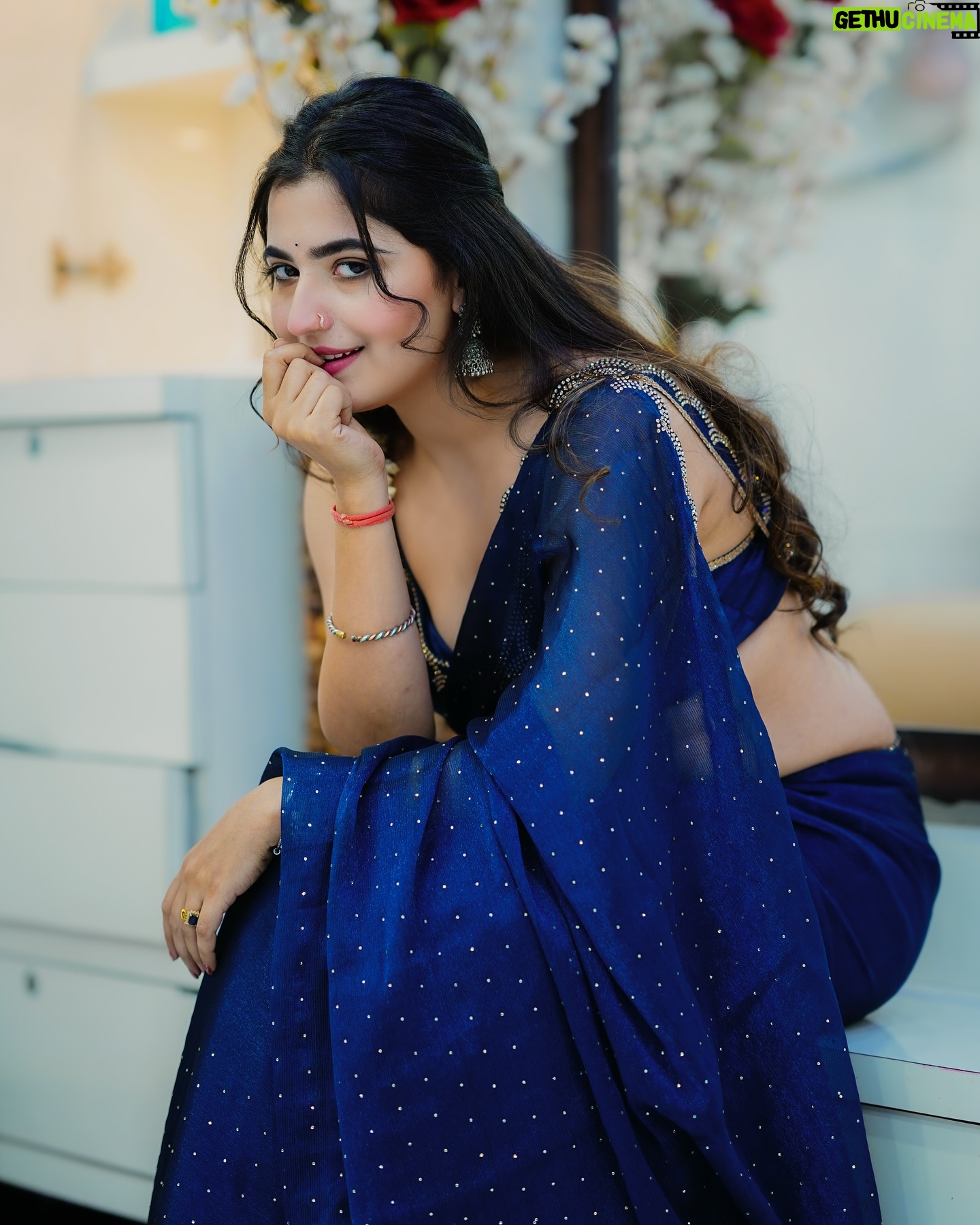 Nandani Sharma - 187.1K Likes - Saree on demand 🥰
