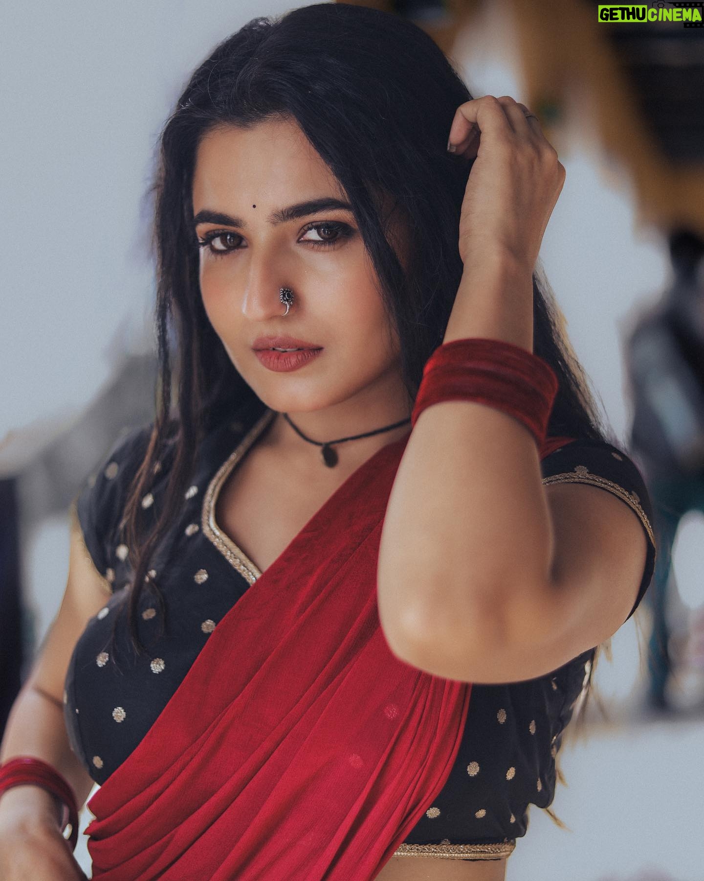 Nandani Sharma - 132.9K Likes - 🥀 oo ree choreee 🤭

#nandu512