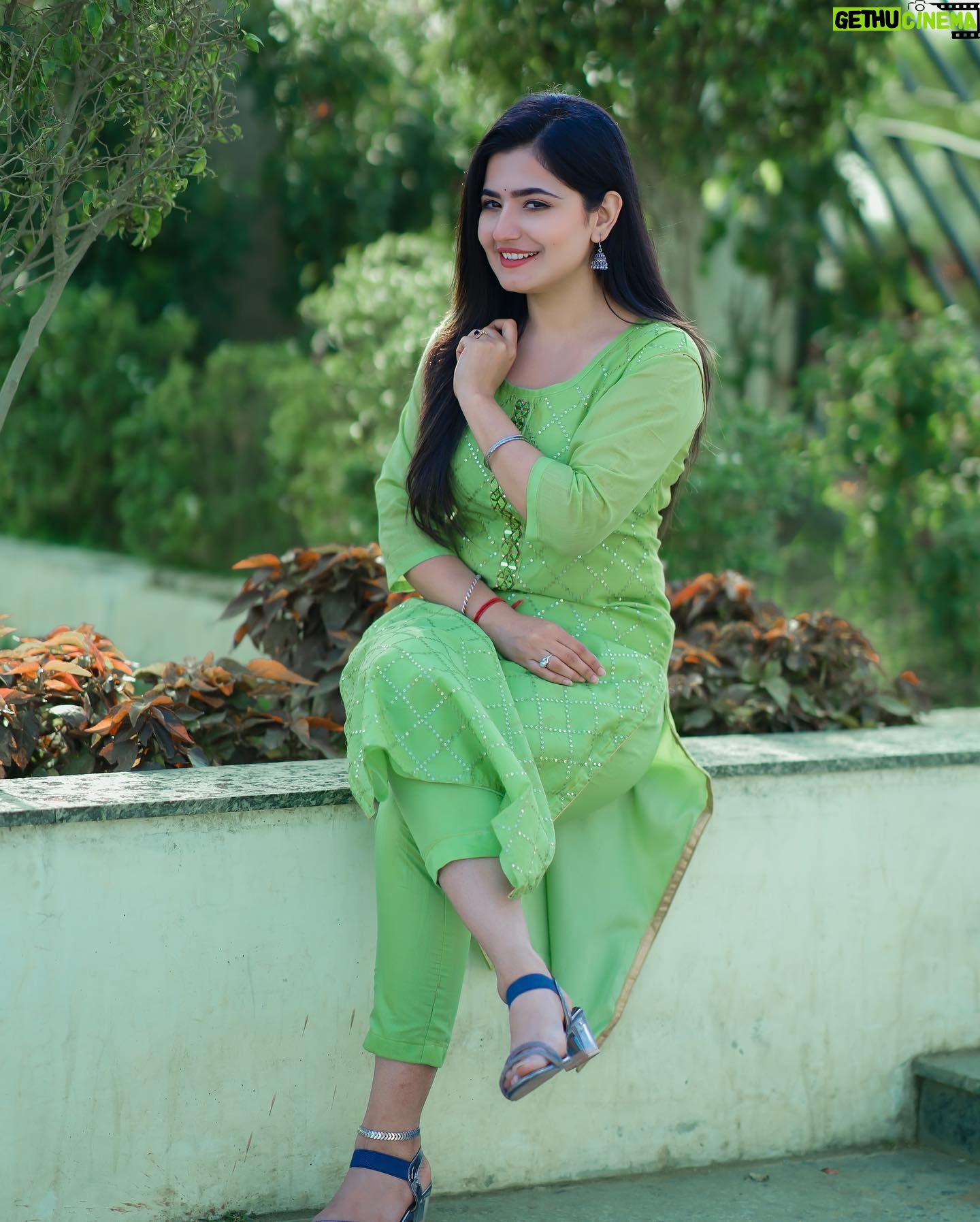 Nandani Sharma - 156K Likes - Sajnaaa❤️✨

#nandu512
