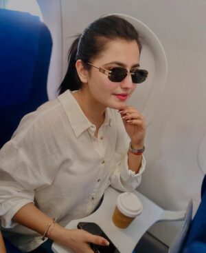 Nandani Sharma Instagram - 😎
#nandu512 #nandanisharma