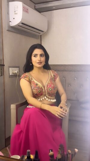 Nandani Sharma Instagram - 🥰 ❤️
#nandu512