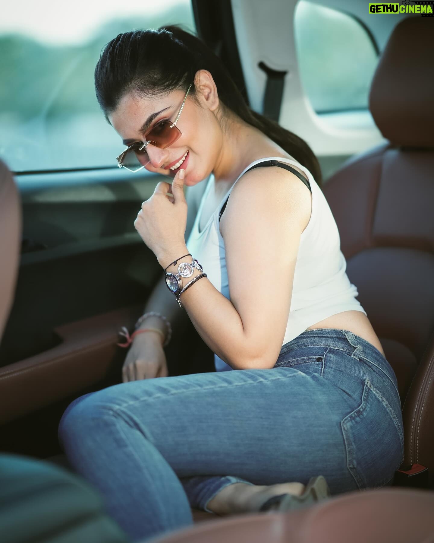 Nandani Sharma - 198.7K Likes - 🔥