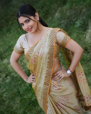 Nandani Sharma Instagram - 🌼
#nandu512 #nandanisharma