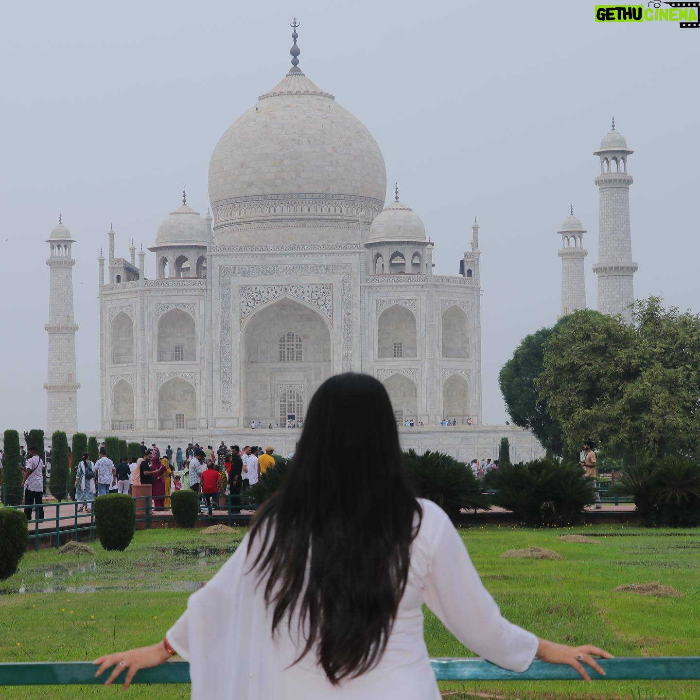 Nandani Sharma - 80.7K Likes - MOHABBAT - E - NAZRANA ❤️TAJ MAHAL❤️

#nandu512