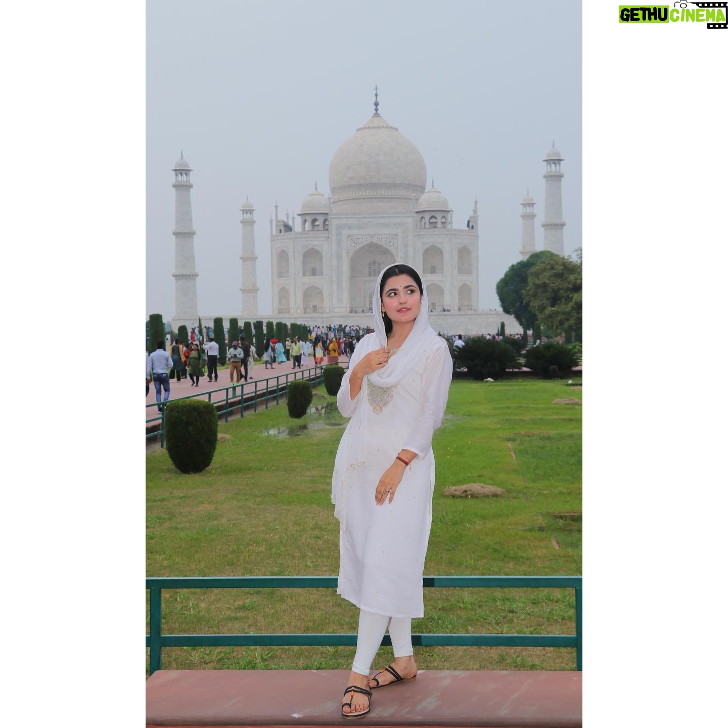 Nandani Sharma - 80.7K Likes - MOHABBAT - E - NAZRANA ❤️TAJ MAHAL❤️

#nandu512